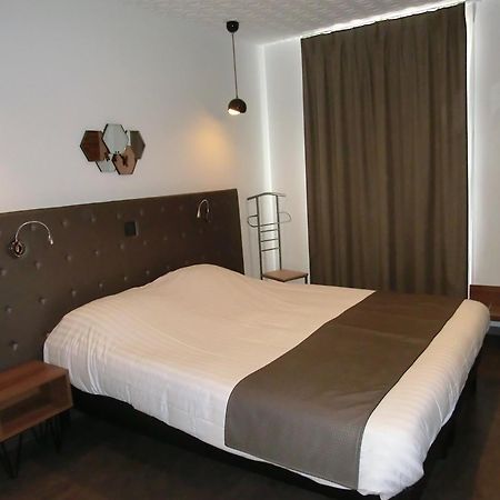 Hotel Sur Le Quai Port Vendres Oda fotoğraf