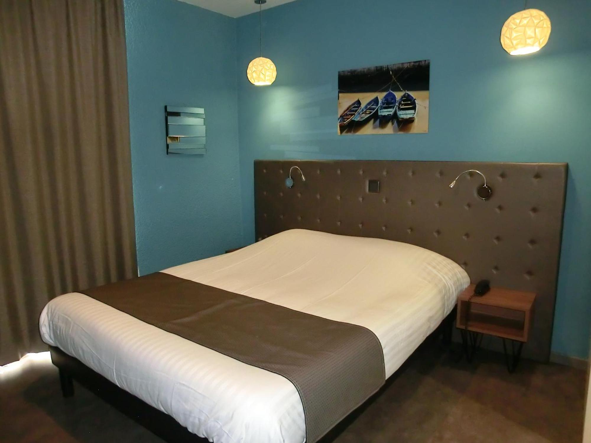 Hotel Sur Le Quai Port Vendres Oda fotoğraf